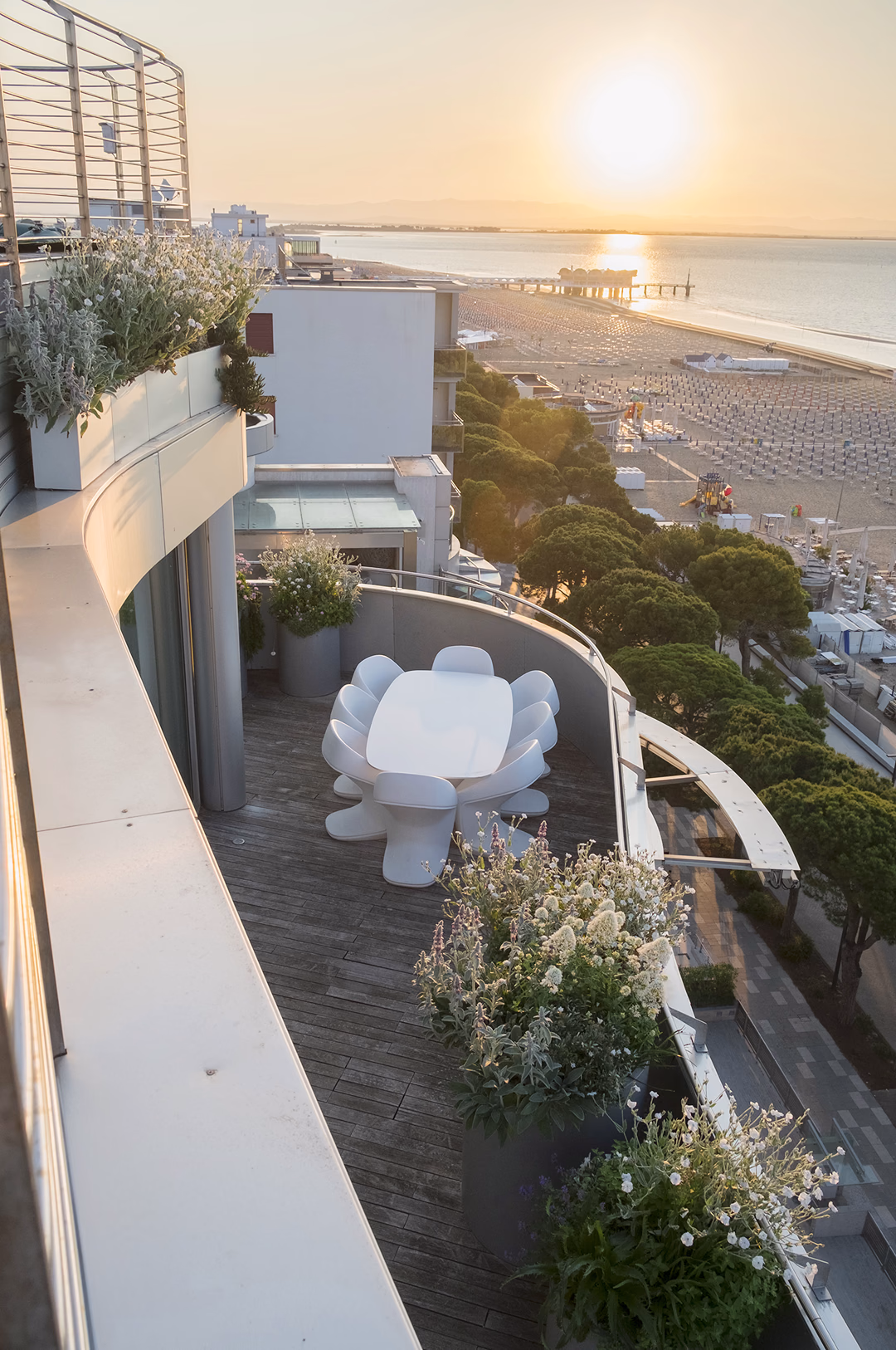 View 8 of the “Mirage” project, designed by Roberto Landello.