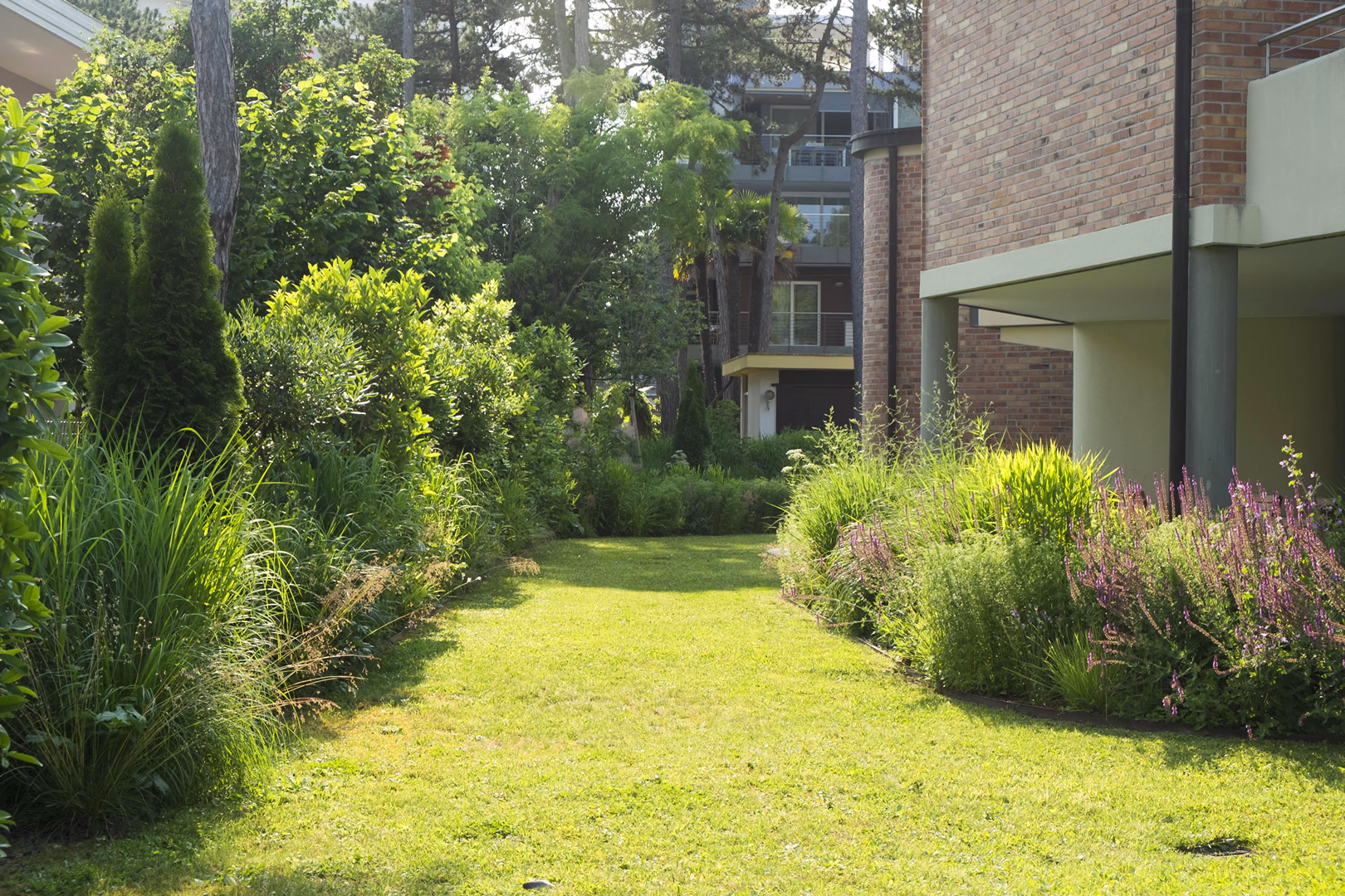 View 7 of the “Natural Garden” garden design, created by Roberto Landello.