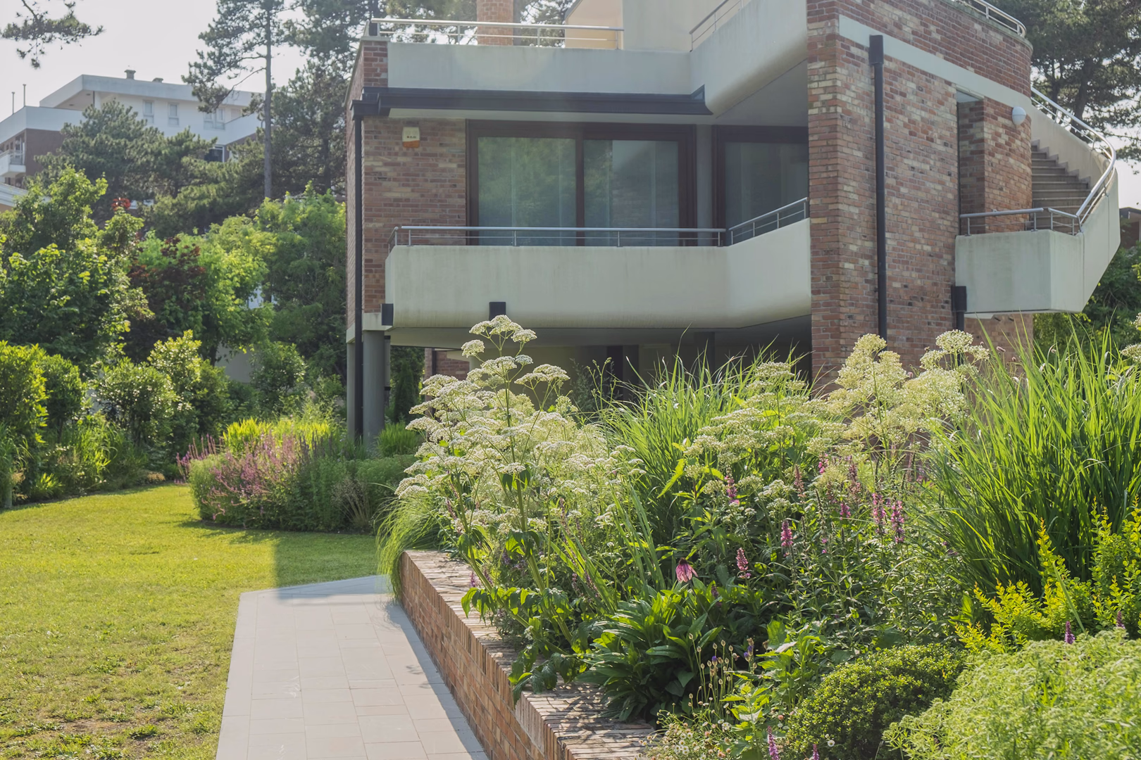 View 8 of the “Natural Garden” garden design, created by Roberto Landello.
