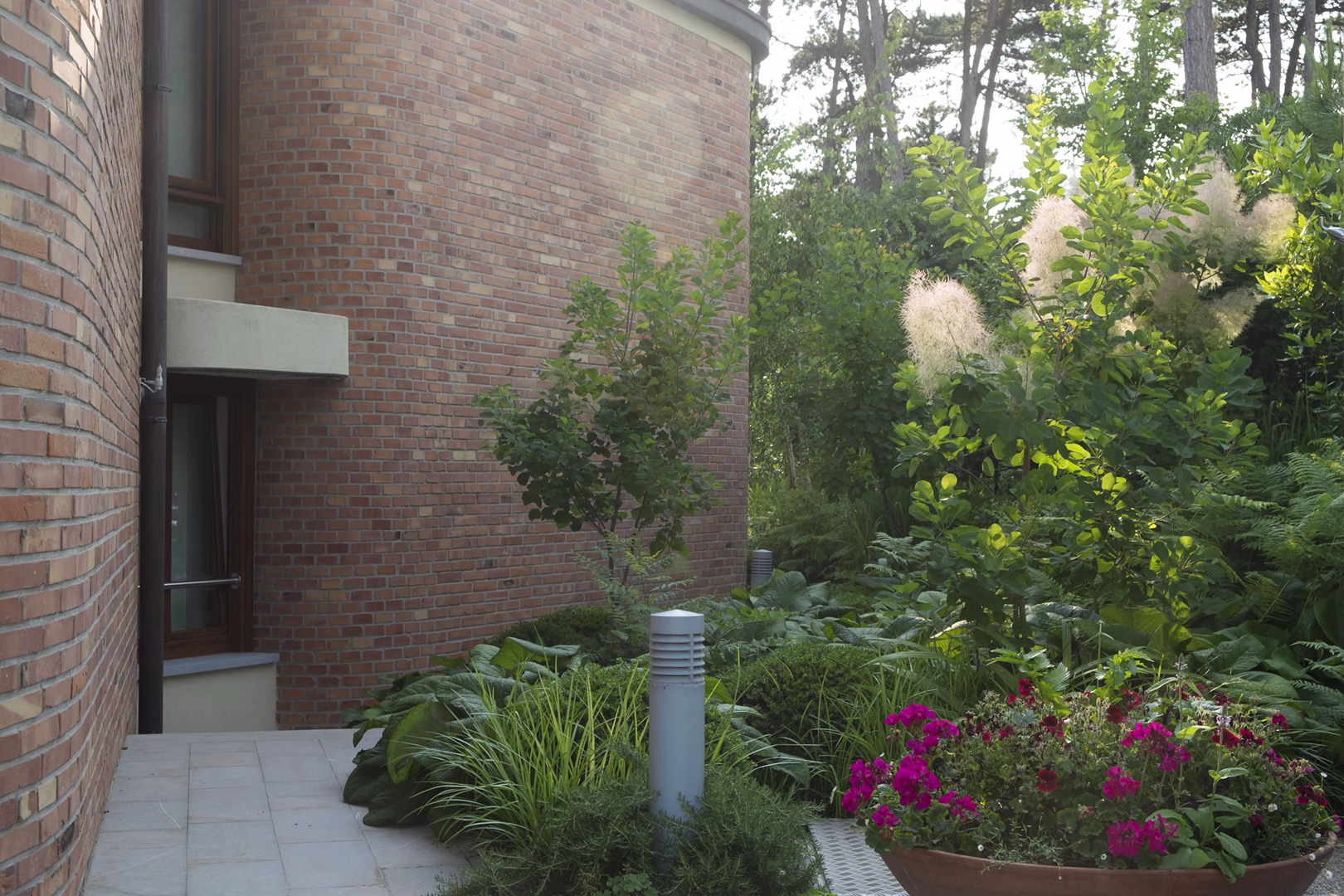 View 17 of the “Natural Garden” garden design, created by Roberto Landello.