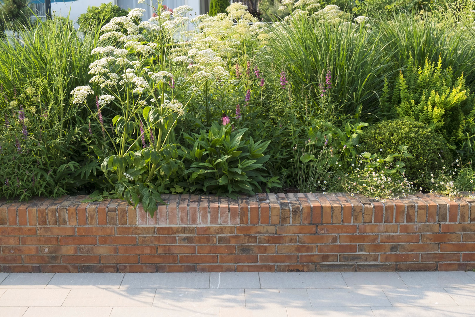 View 18 of the “Natural Garden” garden design, created by Roberto Landello.