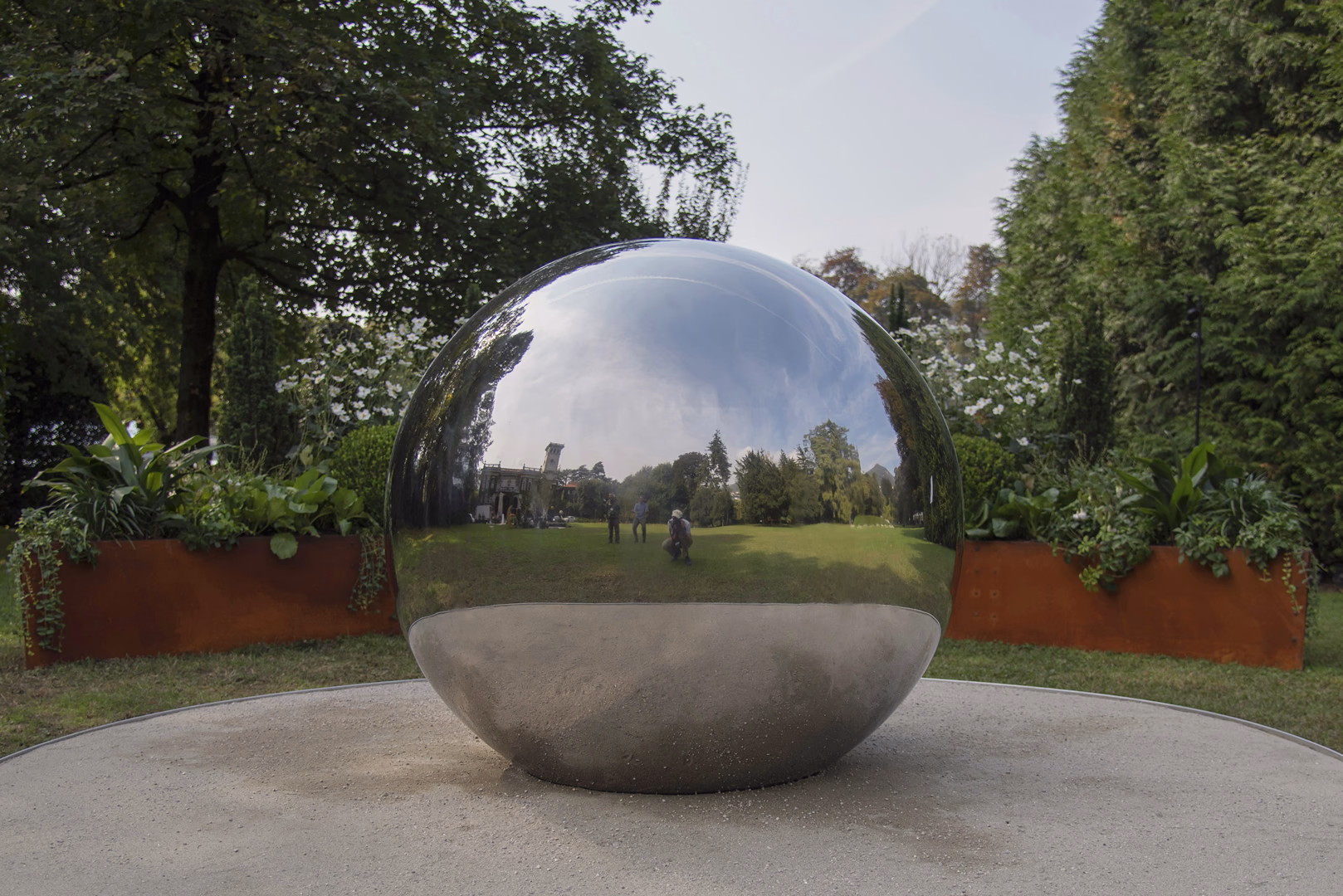 View 2 of the “Lunar Cycle” garden design, created by Roberto Landello.