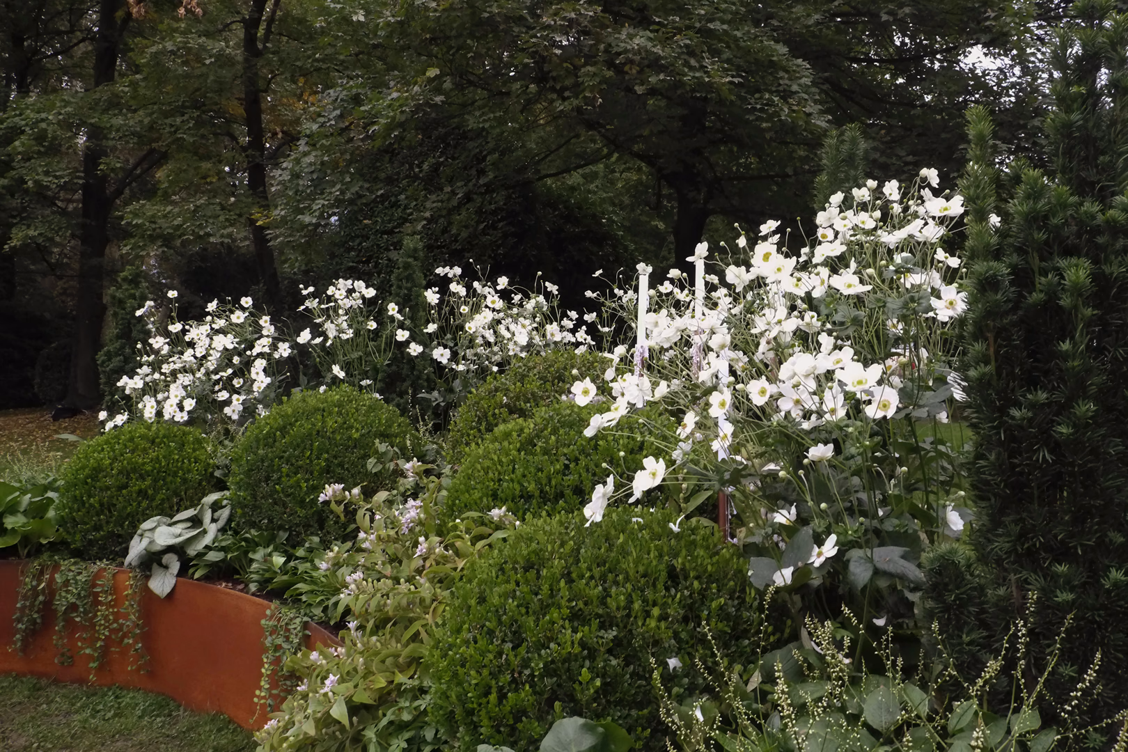 View 6 of the “Lunar Cycle” garden design, created by Roberto Landello.