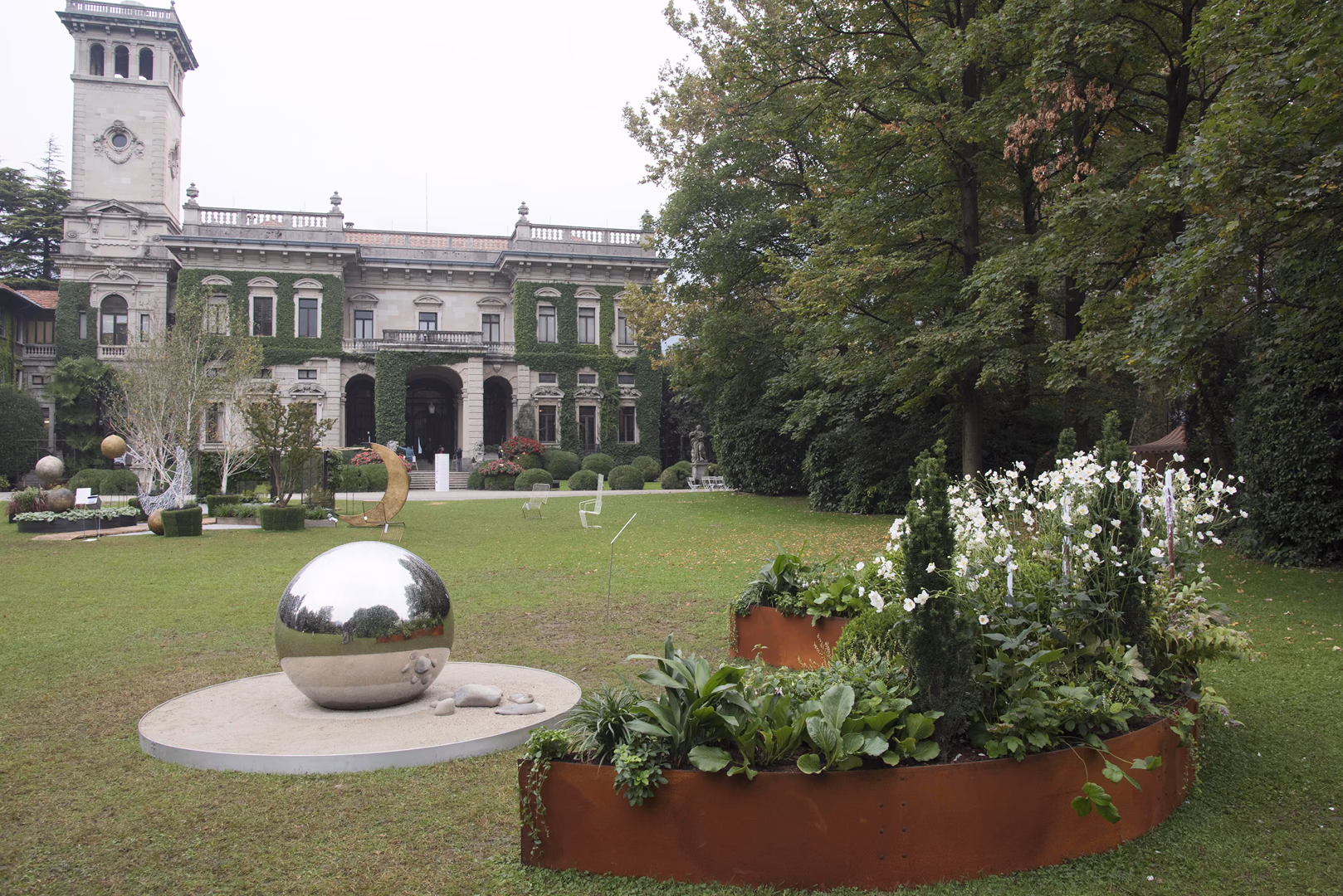 View 19 of the “Lunar Cycle” garden design, created by Roberto Landello.
