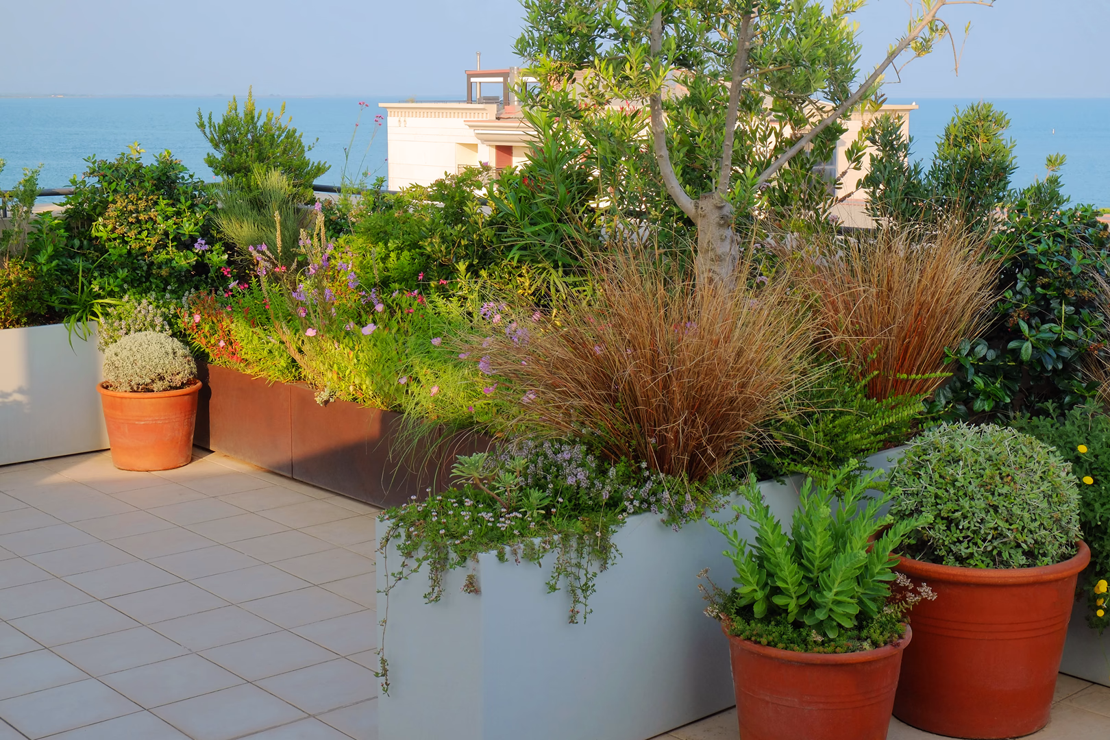 Vista 3 del progetto di giardino Porta del mare, realizzato da Roberto Landello.