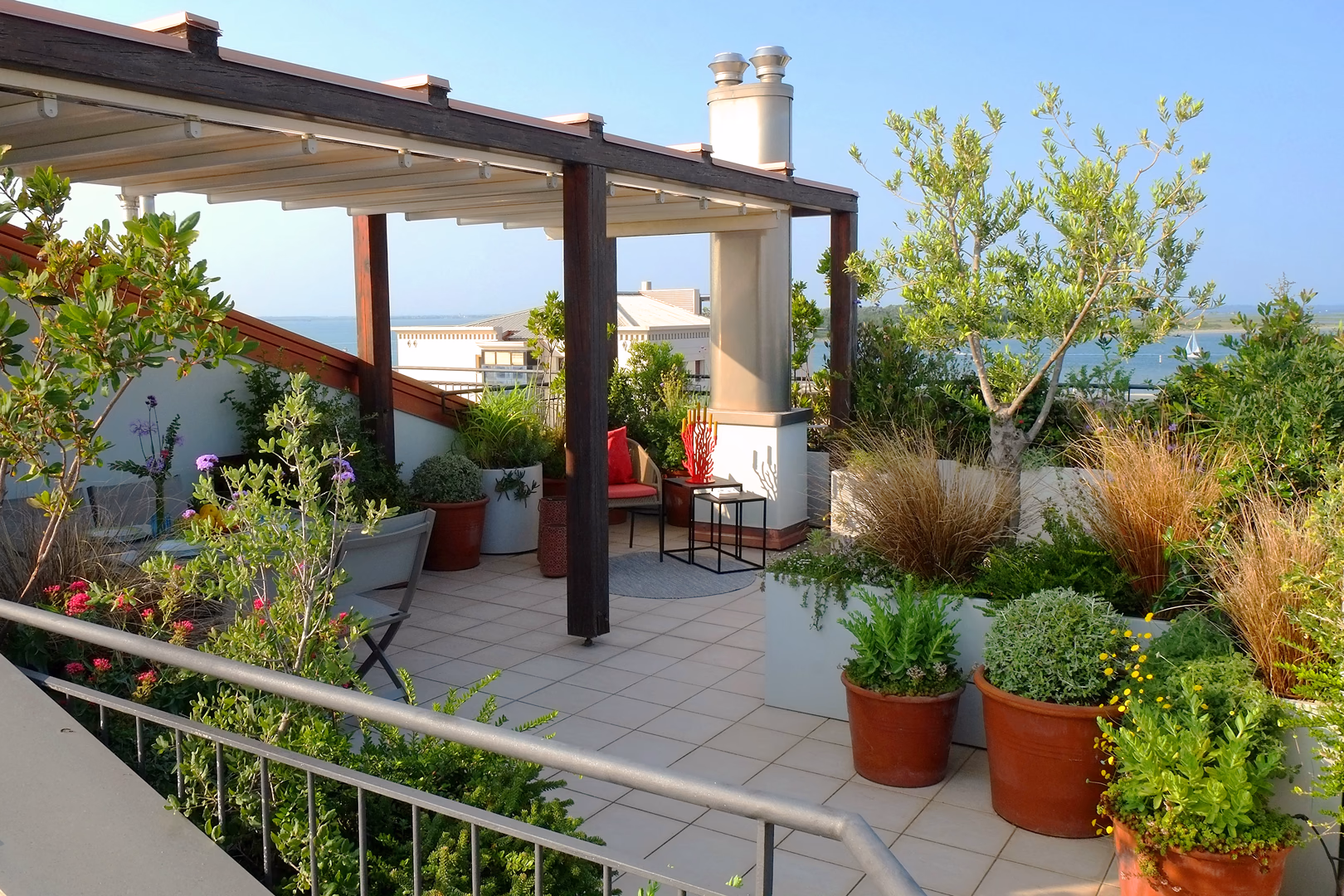 Vista 5 del progetto di giardino Porta del mare, realizzato da Roberto Landello.