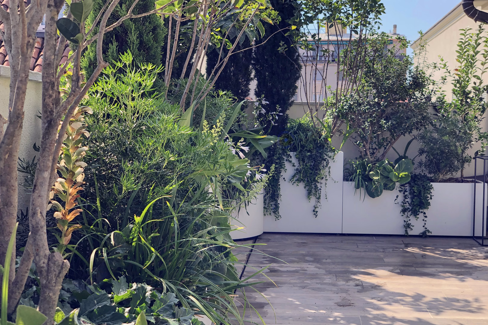 View 3 of the “Modern Renaissance” garden design by Roberto Landello.
