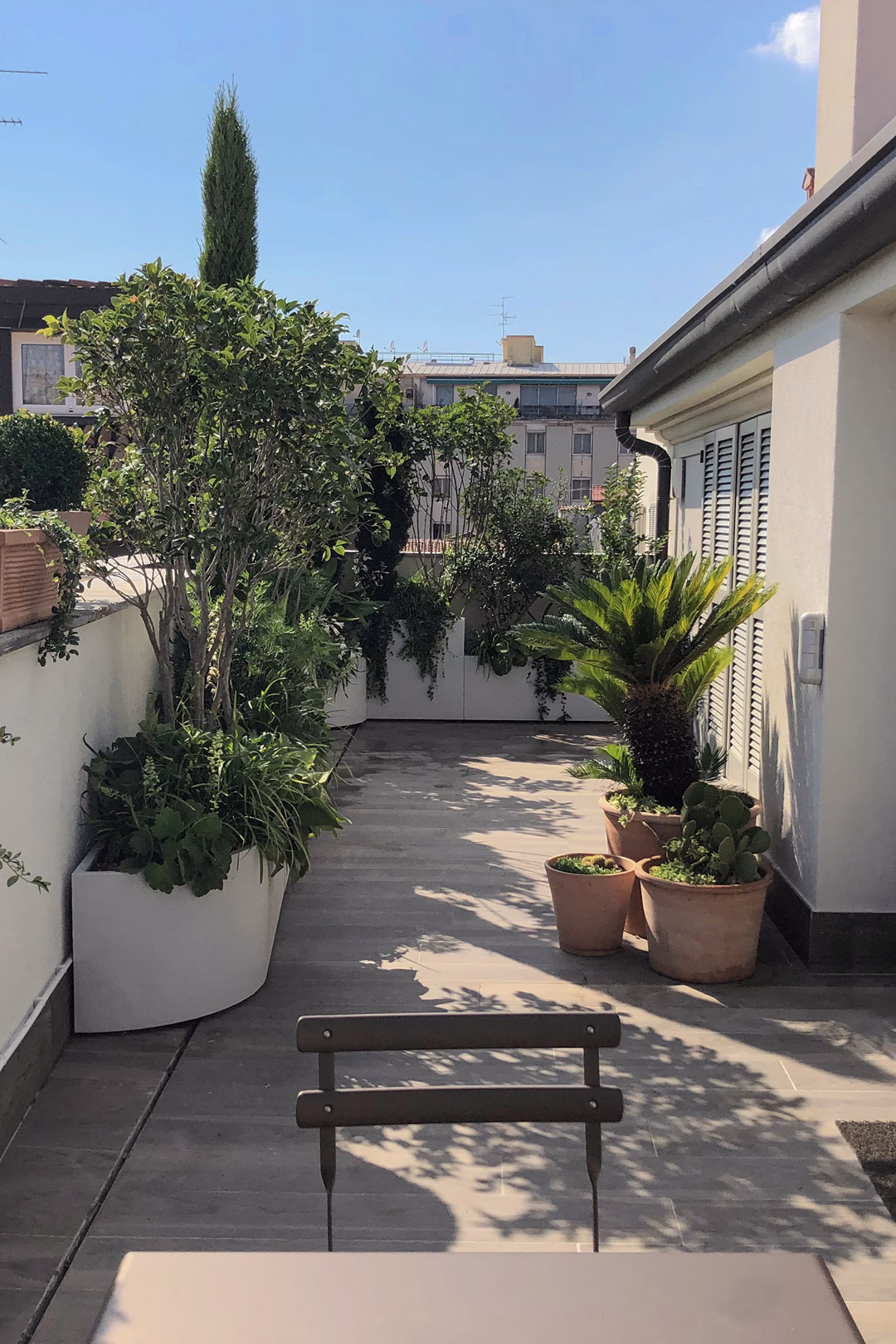 View 4 of the “Modern Renaissance” garden design by Roberto Landello.