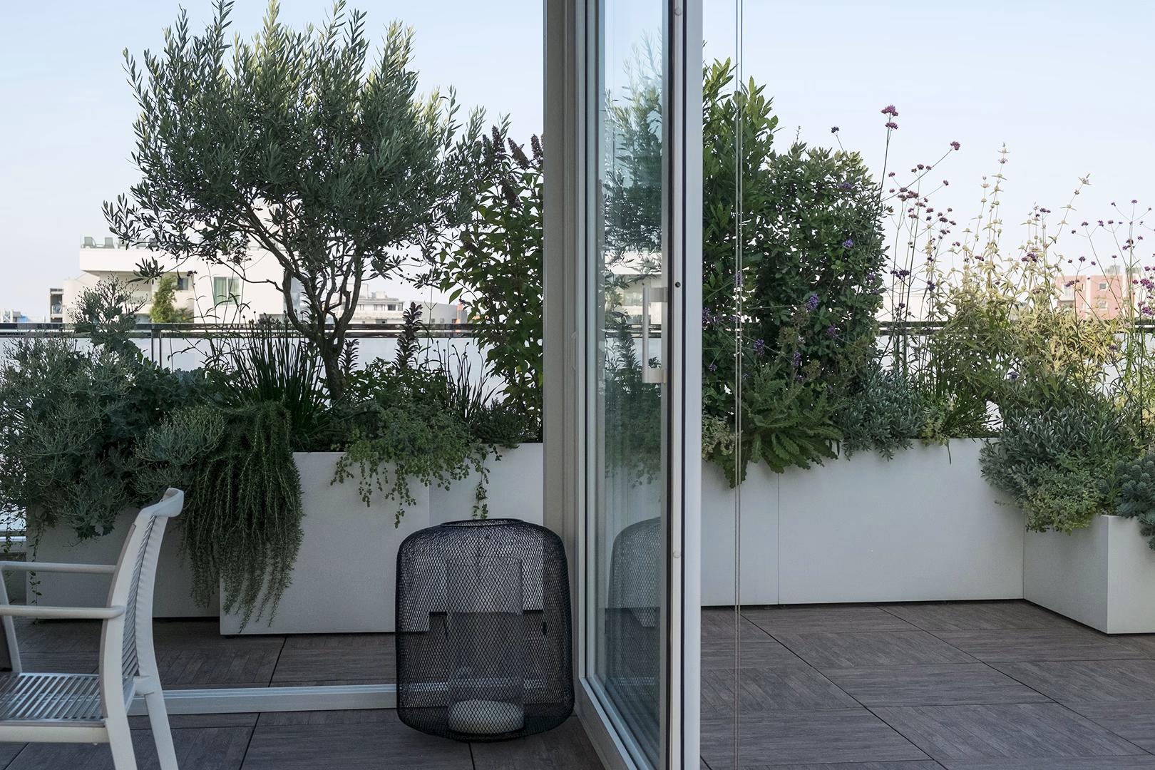 Vista 6 del progetto di giardino Terrazzo dei semplici, realizzato da Roberto Landello.